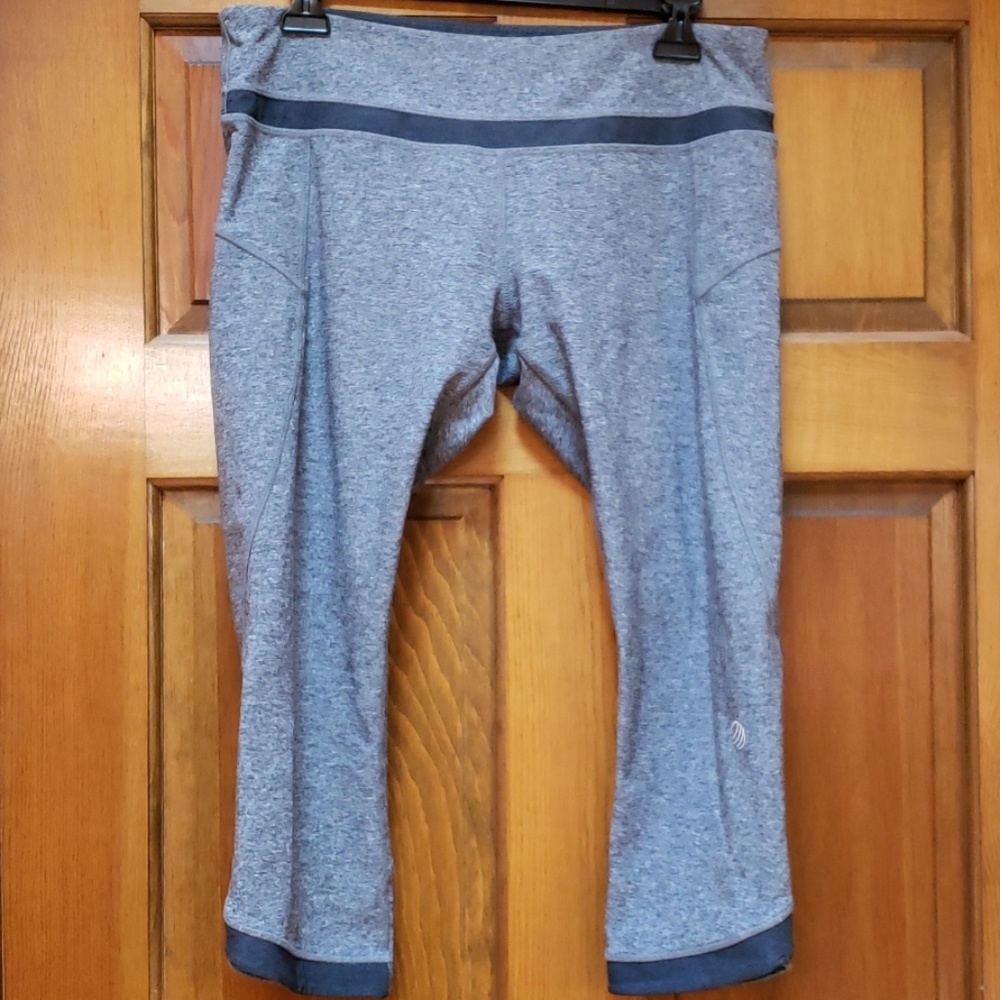 MPG Grey Performance Capri Leggings